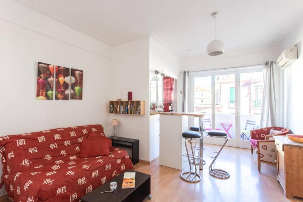 Nice Center - Bright Studio Balcony Wifi & Aircon Apartment Exterior photo