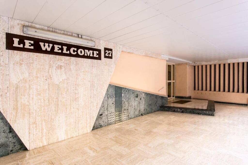 Nice Center - Bright Studio Balcony Wifi & Aircon Apartment Exterior photo