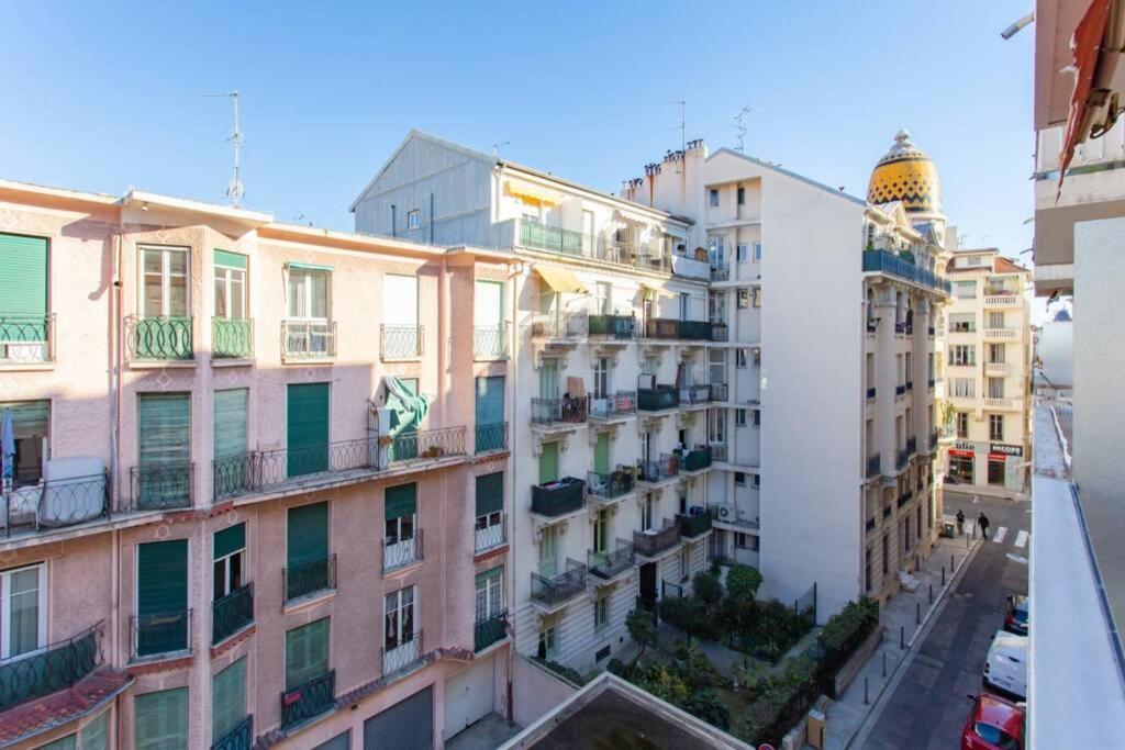 Nice Center - Bright Studio Balcony Wifi & Aircon Apartment Exterior photo